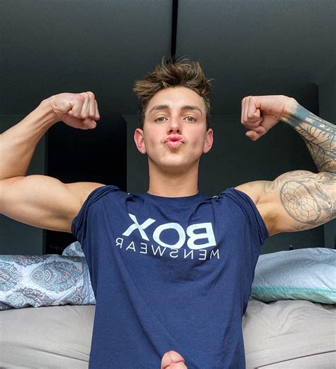 February 14, 2022 With so many hot, gay OnlyFans accounts out there, you have to wonder: which of these hunks are worth subscribing to? From jocks to bears, otters, muscle hunks, and more –... 